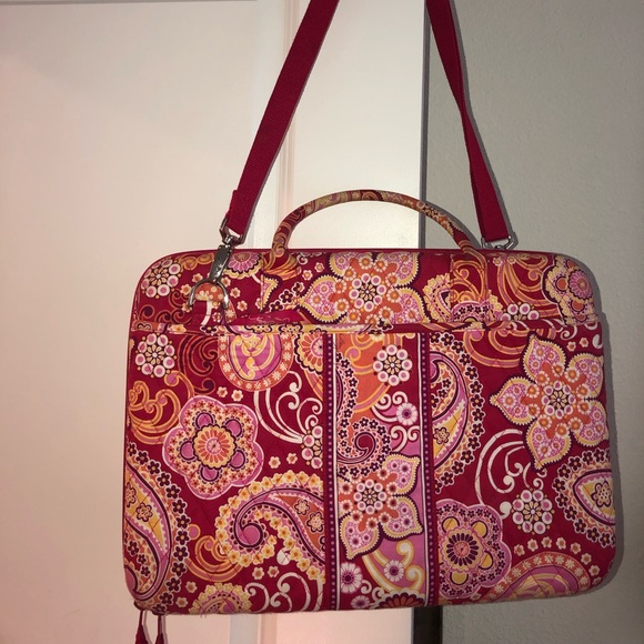 Vera Bradley Handbags - NEW Vera Bradley Hard laptop case